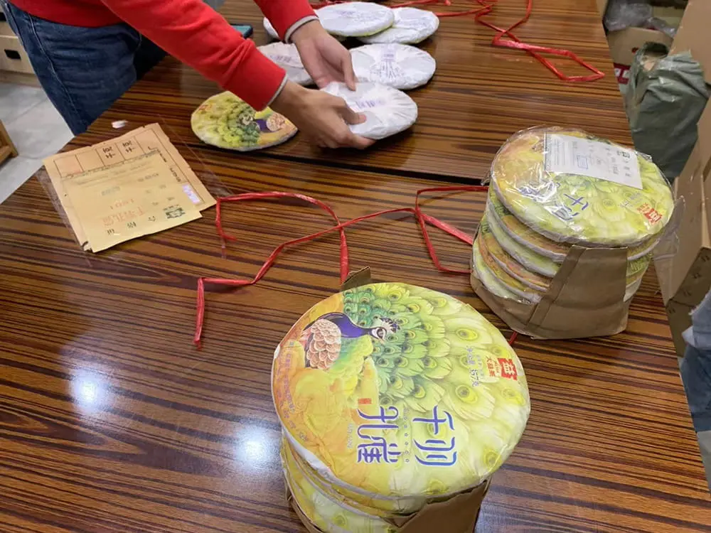眉山回收大益普洱茶2018年生茶熟茶图2